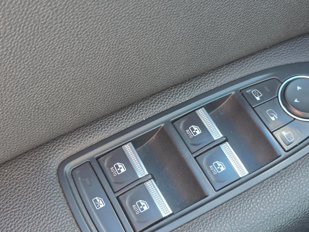 Renault Captur Blue dCi 115 CV EDC Initiale Paris