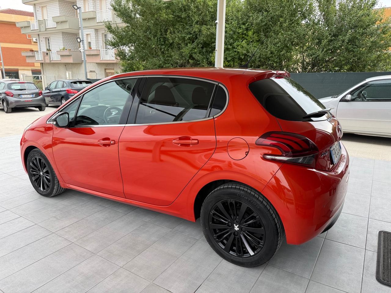 Peugeot 208 BlueHDi 75 5 porte Allure
