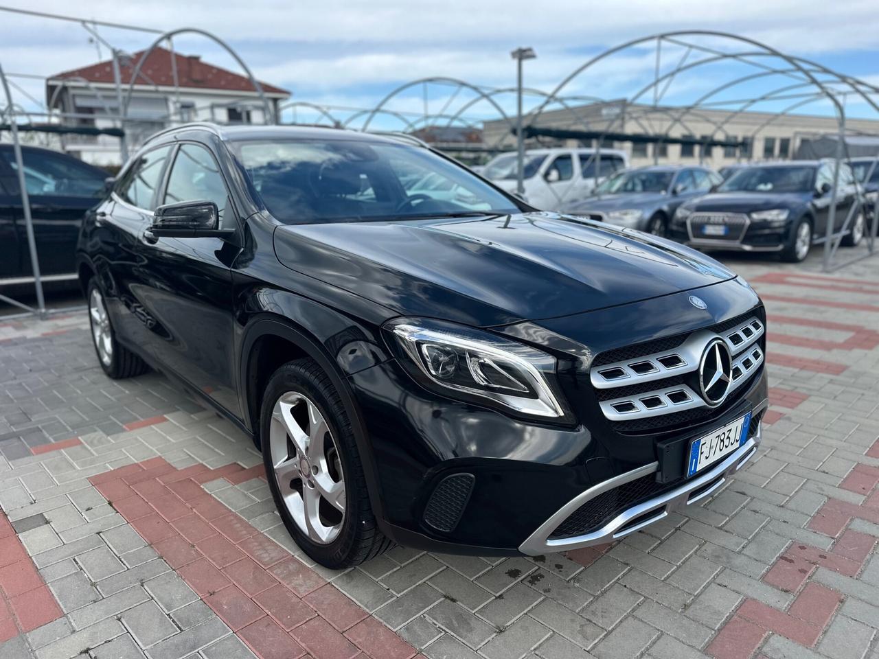 Mercedes-benz GLA 200d Sport NAVI*PELLE*R.CAMERA