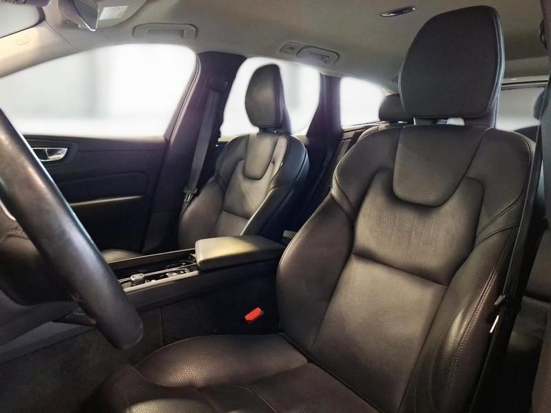 VOLVO XC60 B4 D AWD automatico Inscription