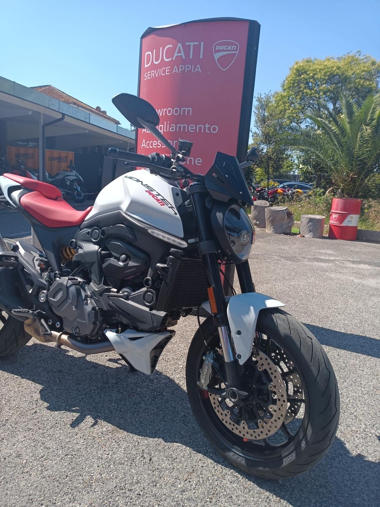Ducati Monster 937 PLUS