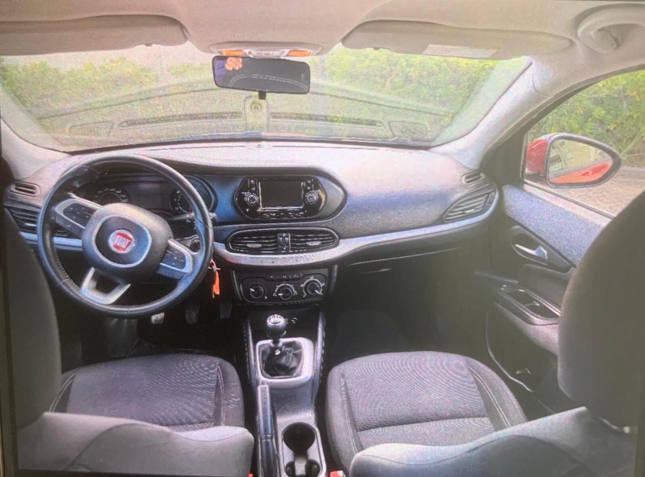 Fiat Tipo 1.6 Mjt S&S 5 porte Easy