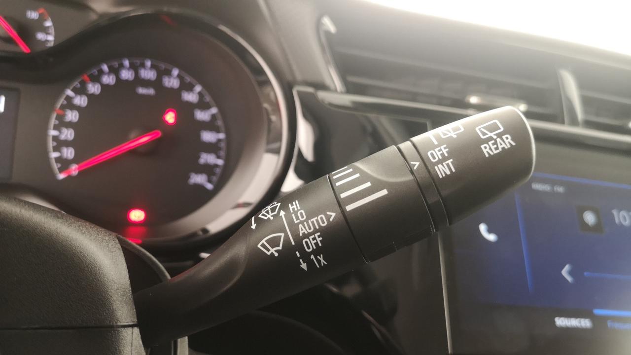 OPEL Nuova Corsa Edition Hybrid 110CV DTC6