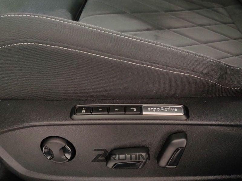 Volkswagen Golf Golf 2.0 tdi Style 150cv dsg