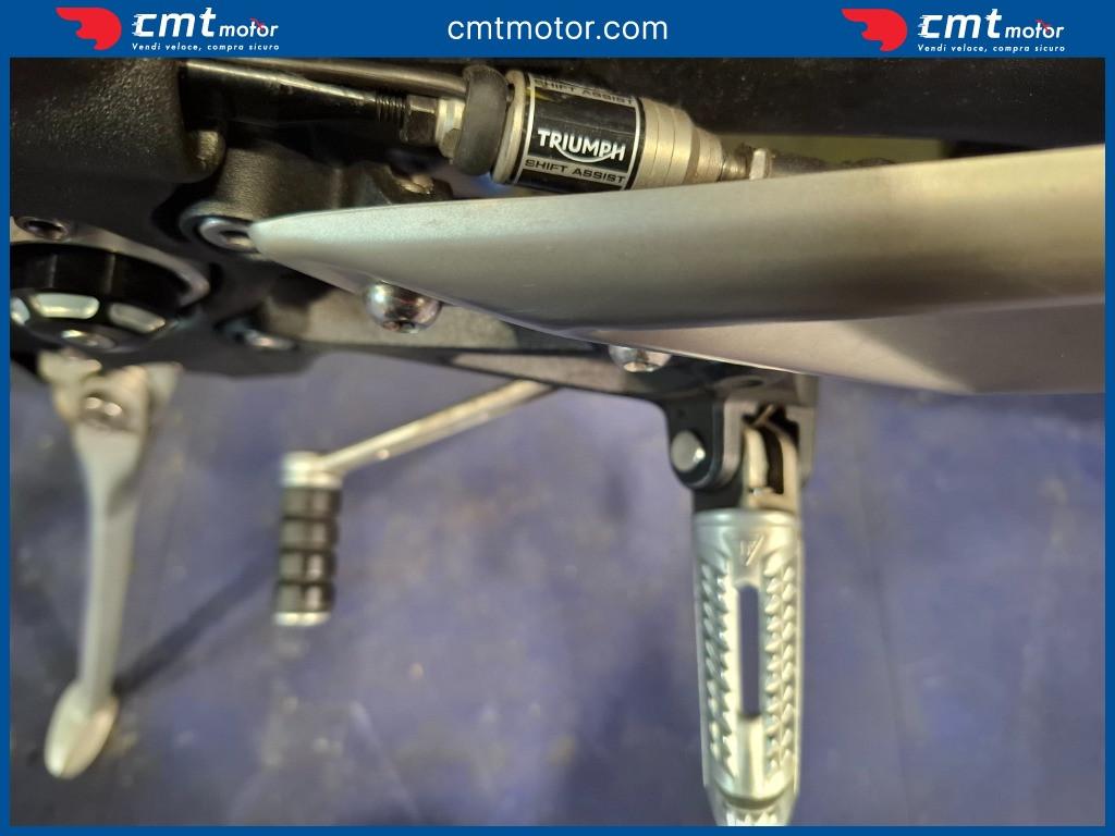 Triumph Street Triple - 2021