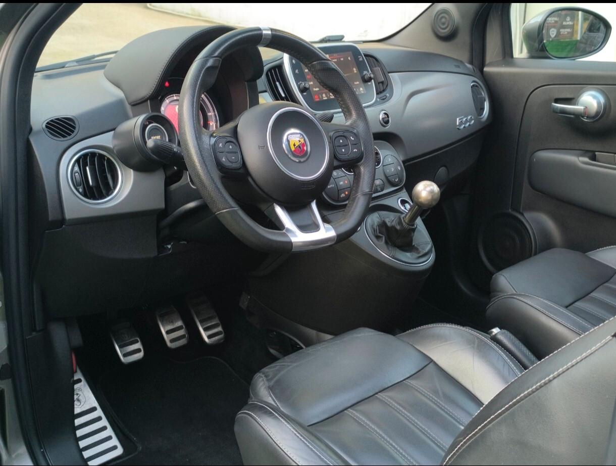 Abarth 595 1.4 T-Jet 165 CV Turismo con Kit EsseEsse