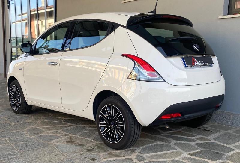 Lancia Ypsilon 1.0 firefly hybrid Gold s&s 70cv 5p.ti