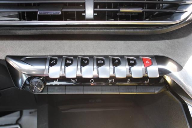 Peugeot 3008 II 1.5 bluehdi GT s&s 130cv AUTO con CarPlay
