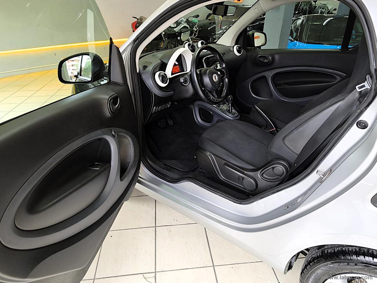 SMART fortwo 70 1.0 twinamic AUTOM*2017