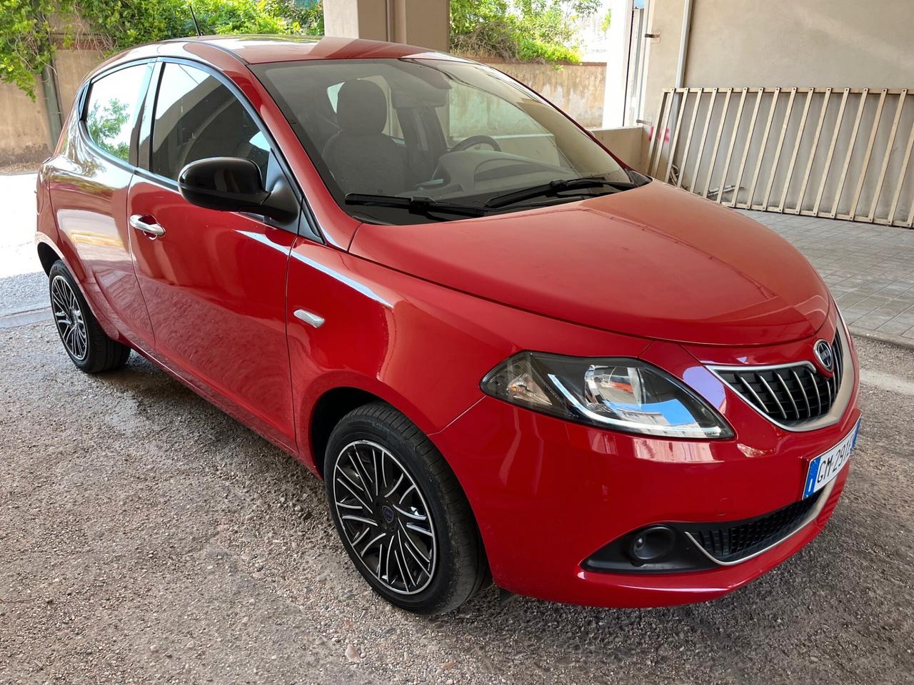 Lancia Ypsilon 1.0 FireFly 5 porte S&S Hybrid Silver Plus