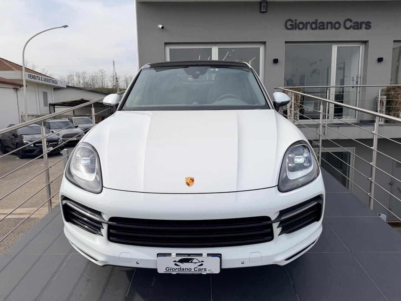 Porsche Cayenne Coupé 3.0 V6 E-Hybrid uni pro in garanzia