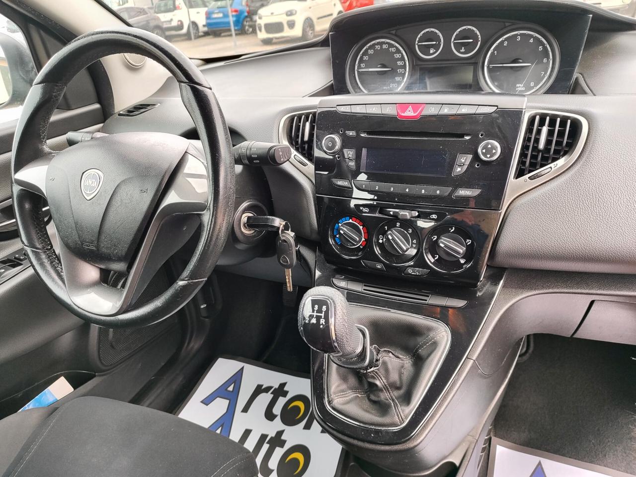 Lancia Ypsilon 1.2 69 CV 5 porte GPL Ecochic Gold