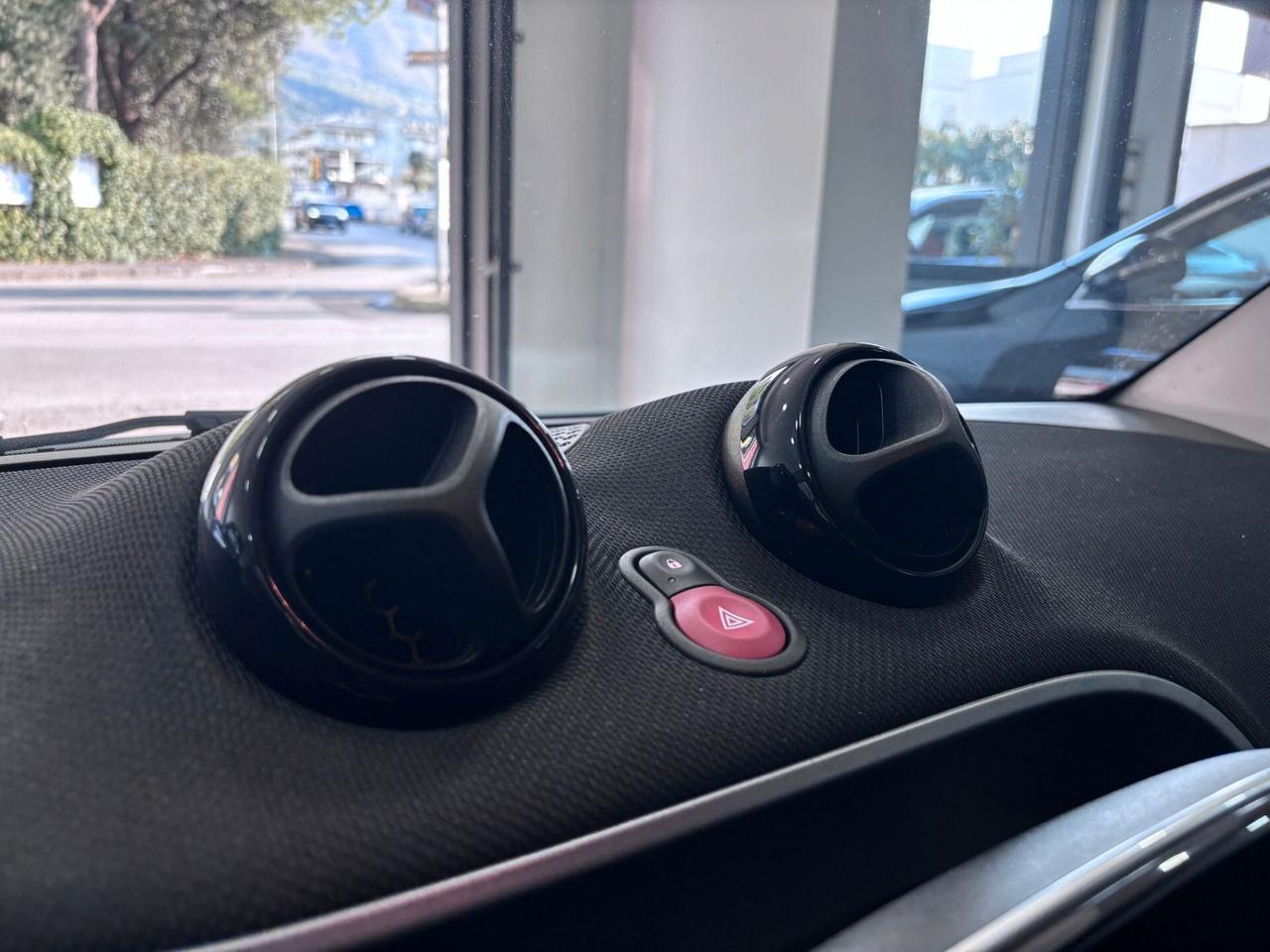 SMART FORTWO 0.9 T TWINAMIC PASSION TETTO-NAVI-LED-RETRO