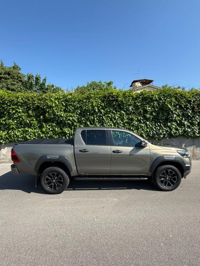 TOYOTA Hilux 2.4 D A/T 4WD Double Cab Invincible PREZZO FINITO