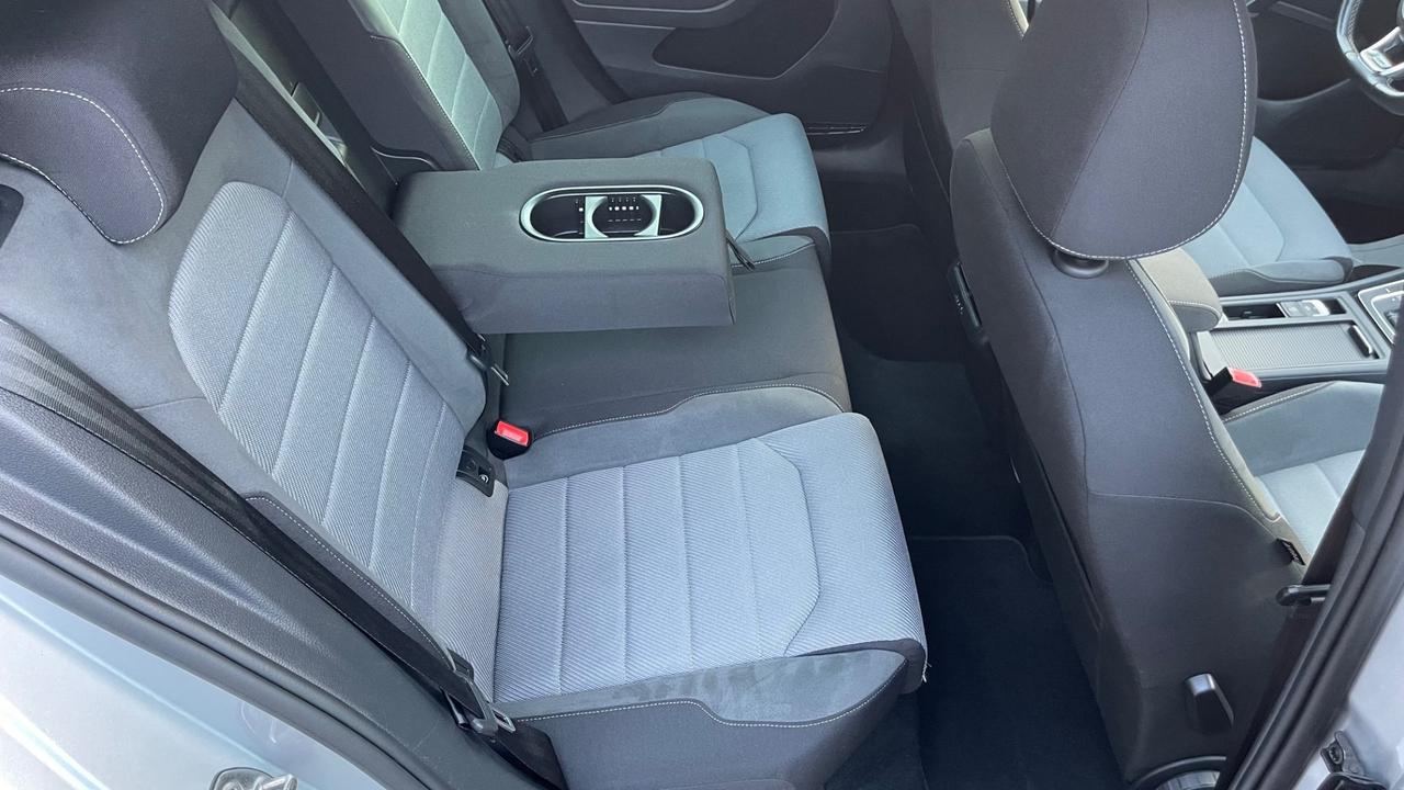 Volkswagen Golf 1.6 TDI 110 CV DSG 5p. Rline