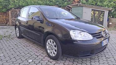 VOLKSWAGEN Golf 1.6 5 PORTE .BENZINA-GPL