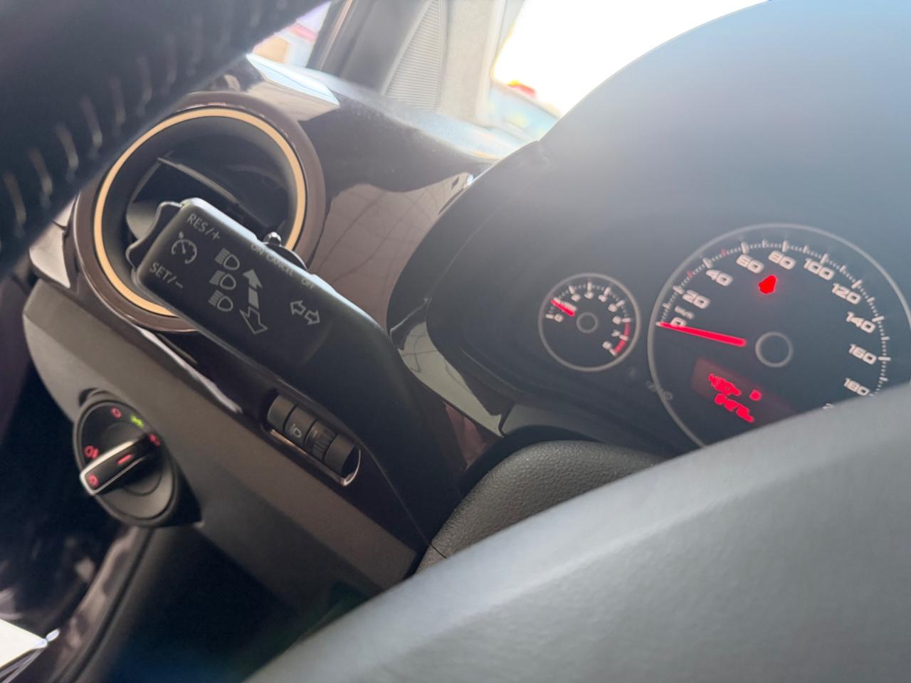 Seat Mii 1.0 5 porte by Cosmopolitan - Nessun vincolo -