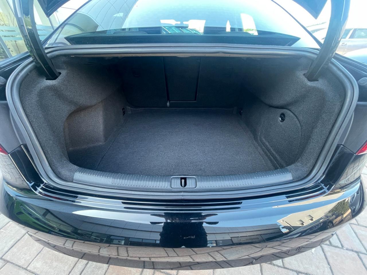 Audi A3 Sedan 30 TDI S tronic Business