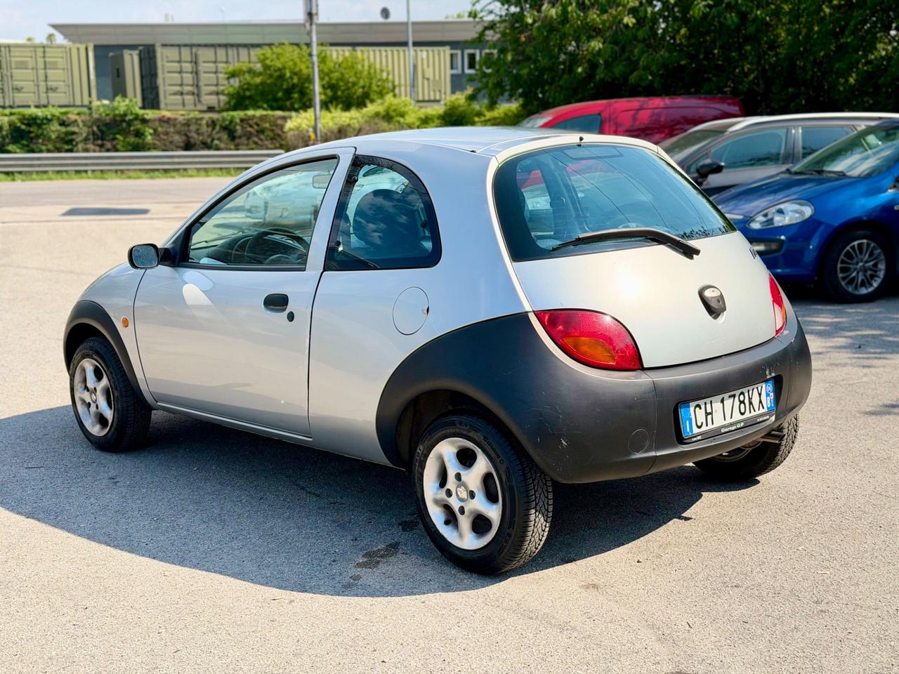 Ford Ka 2004 1.3 benzina km 140,000 ok neopatentati ! ! !