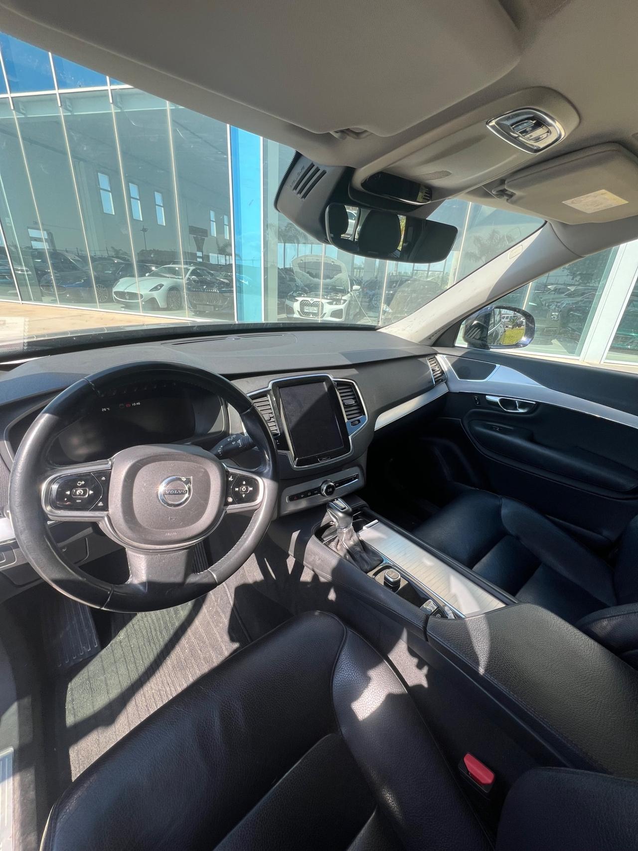 Volvo XC90 D5 AWD Geartronic 7 posti Momentum