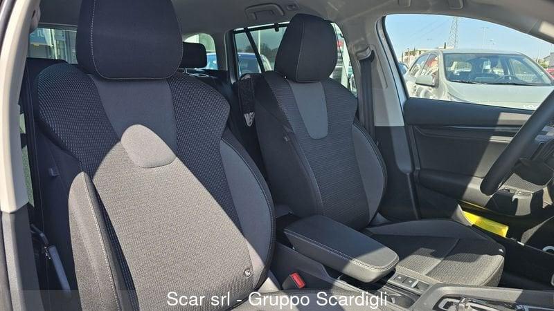 Skoda Octavia 2.0 TDI 150 CV DSG Wagon Executive con FARI MATRIX E CERCHI D 18