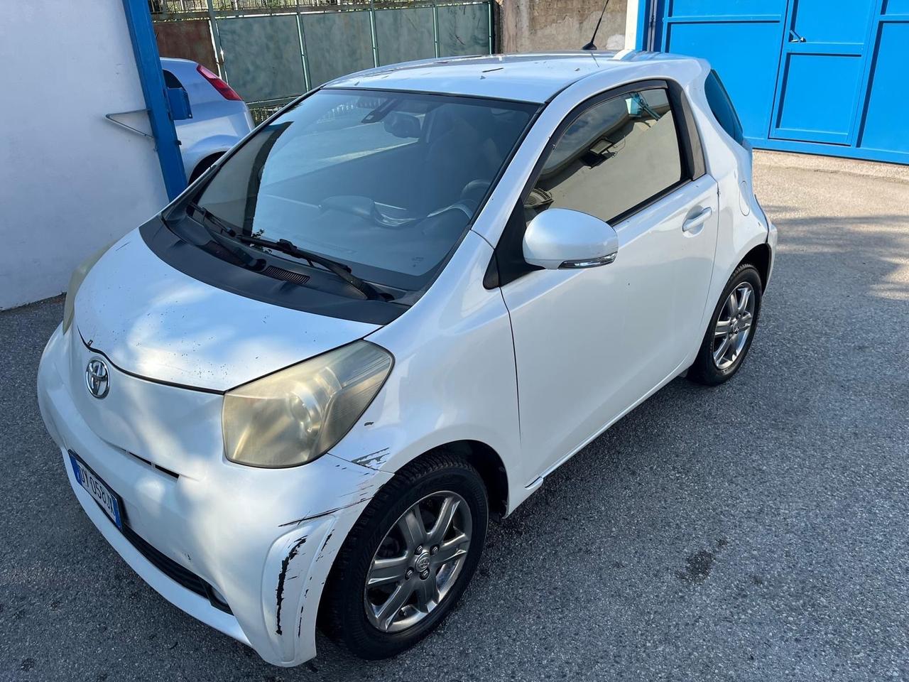 Toyota iQ-1.0 benz-c.autom-full-2009