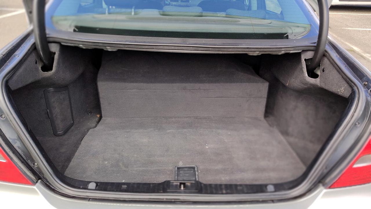 Mercedes E 200 K metano Avantgarde