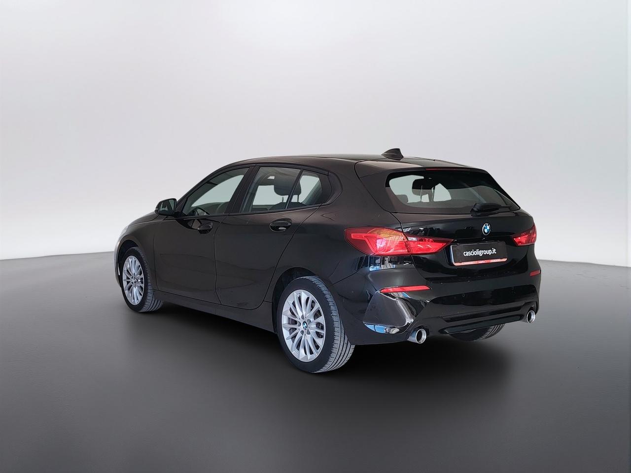 BMW Serie 1 F40 - 118d Business Advantage auto