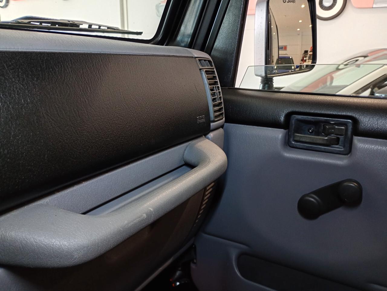Jeep Wrangler 4.0 cat Hard top (EU)
