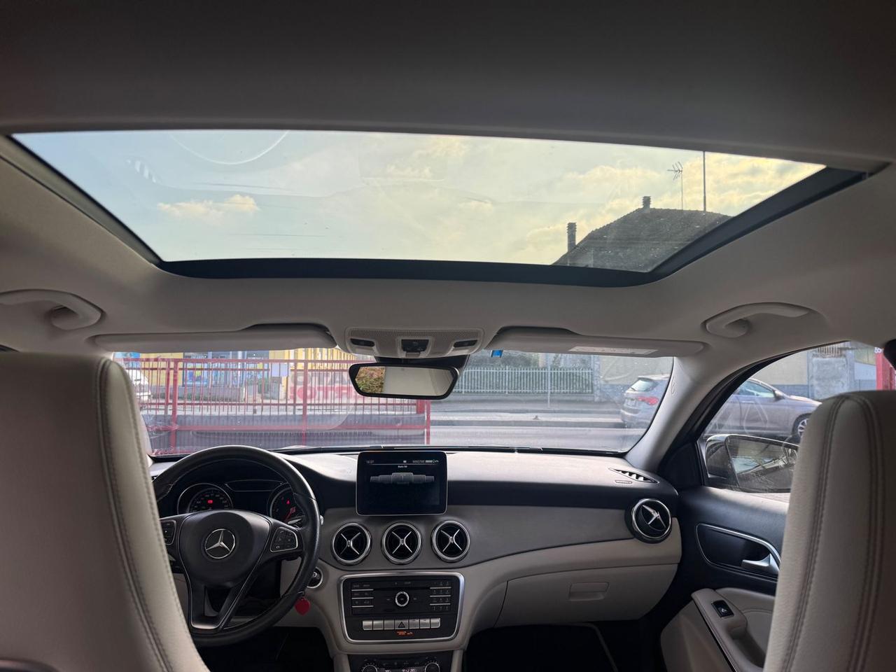 Mercedes-Benz GLA 200 Premium GLA 200 D TET #9904