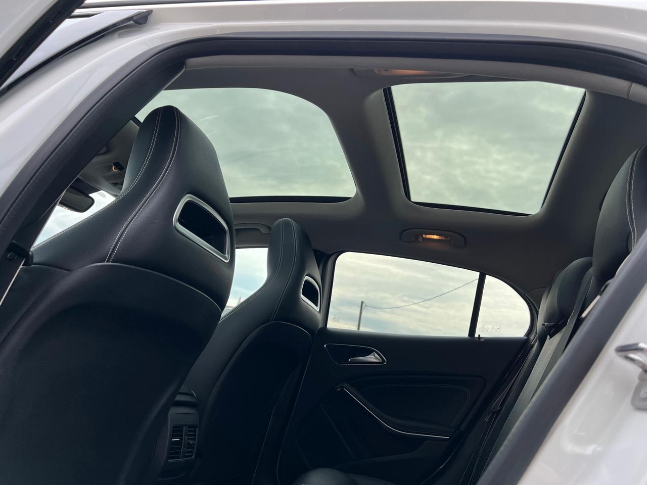 Mercedes-benz GLA 200 d Automatic Premium Night Edition