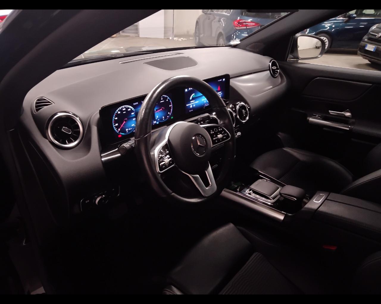 Mercedes-Benz GLA-H247 2020 - GLA 180 d Sport Plus auto