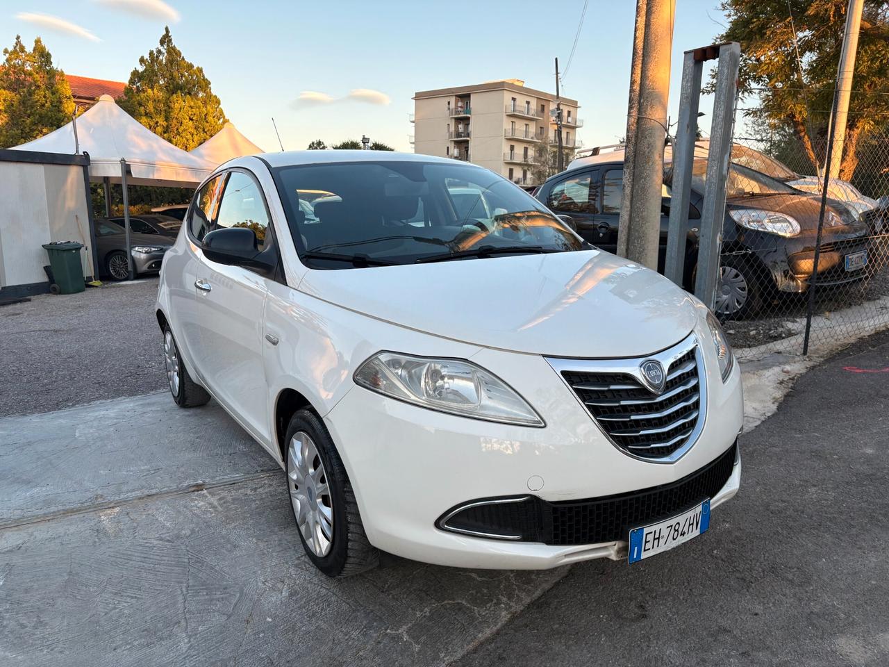 Lancia Ypsilon 1.2 69 CV 5 porte Silver