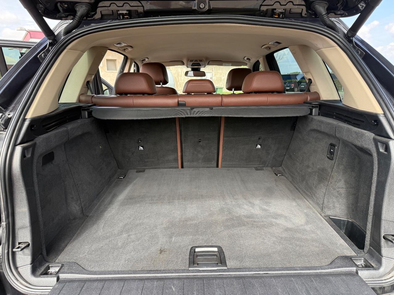 Bmw X5 xDrive25d Luxury - 2014 (motore nuovo)