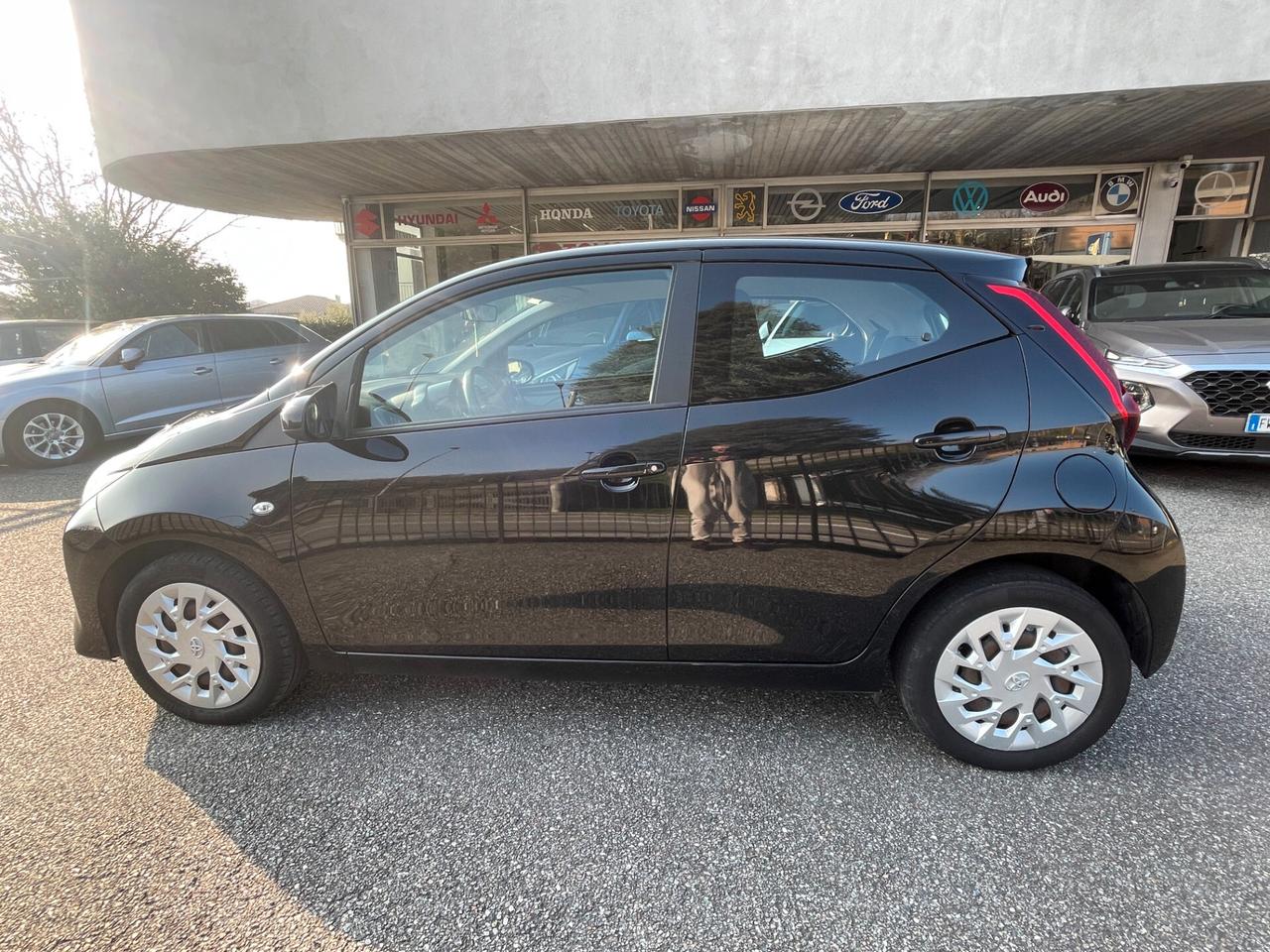 Toyota Aygo 1.0 VVT-i 72 CV 5 porte x-business MMT