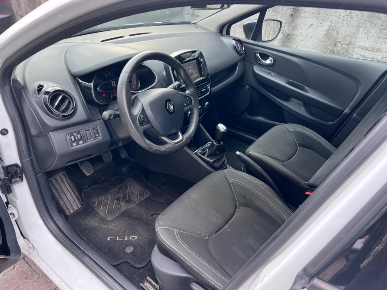 Renault Clio dCi 8V 75 CV 5 porte Moschino Life