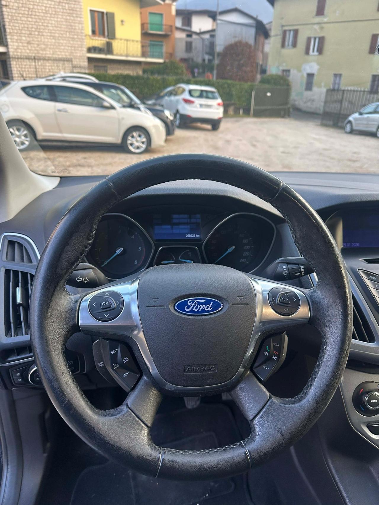 Ford FOCUS 1.6 TDCi 115 CV TITANIUM NAVI FULLOPT KMCERT