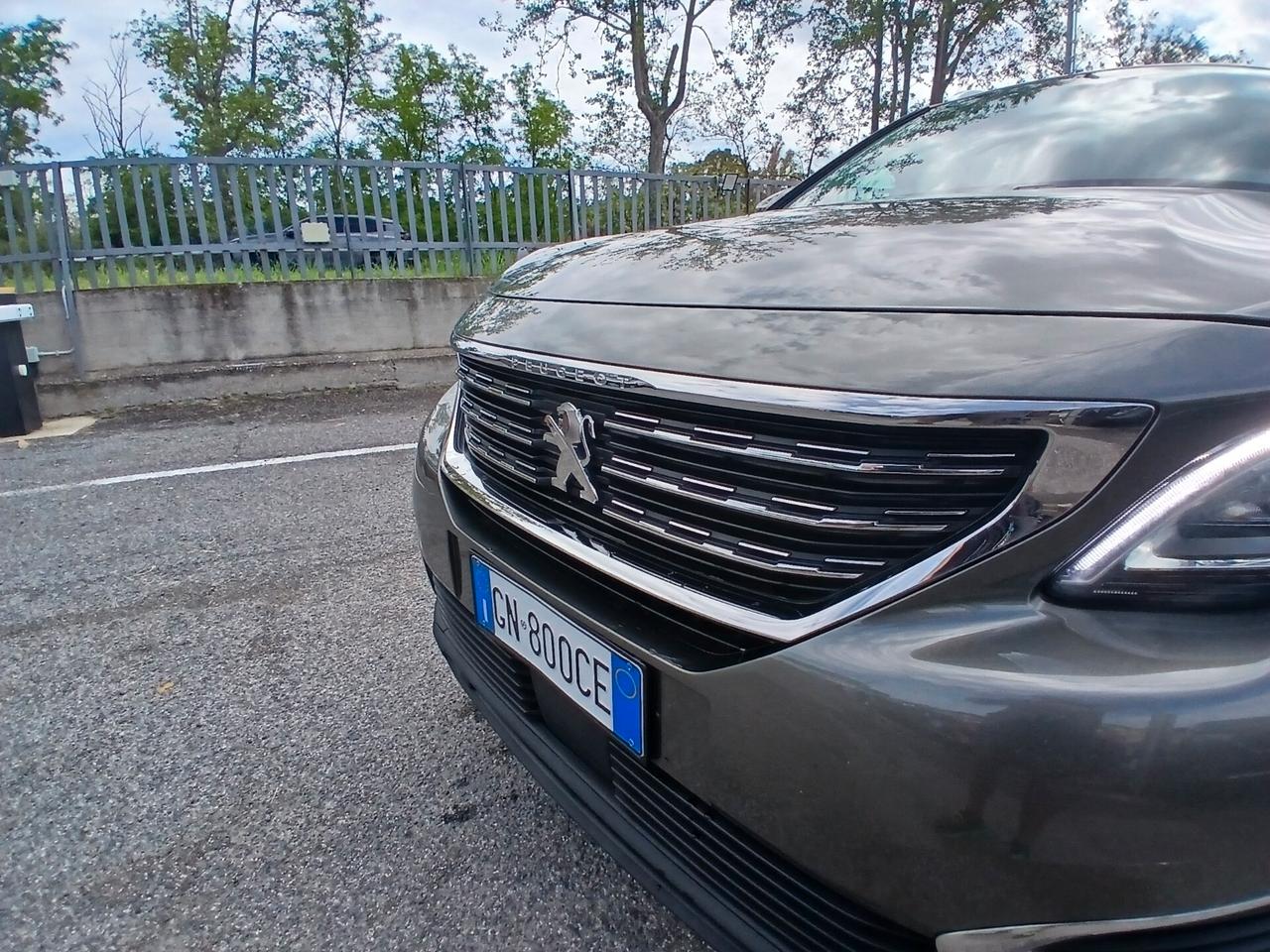 Peugeot 5008 BlueHDi 130 Allure