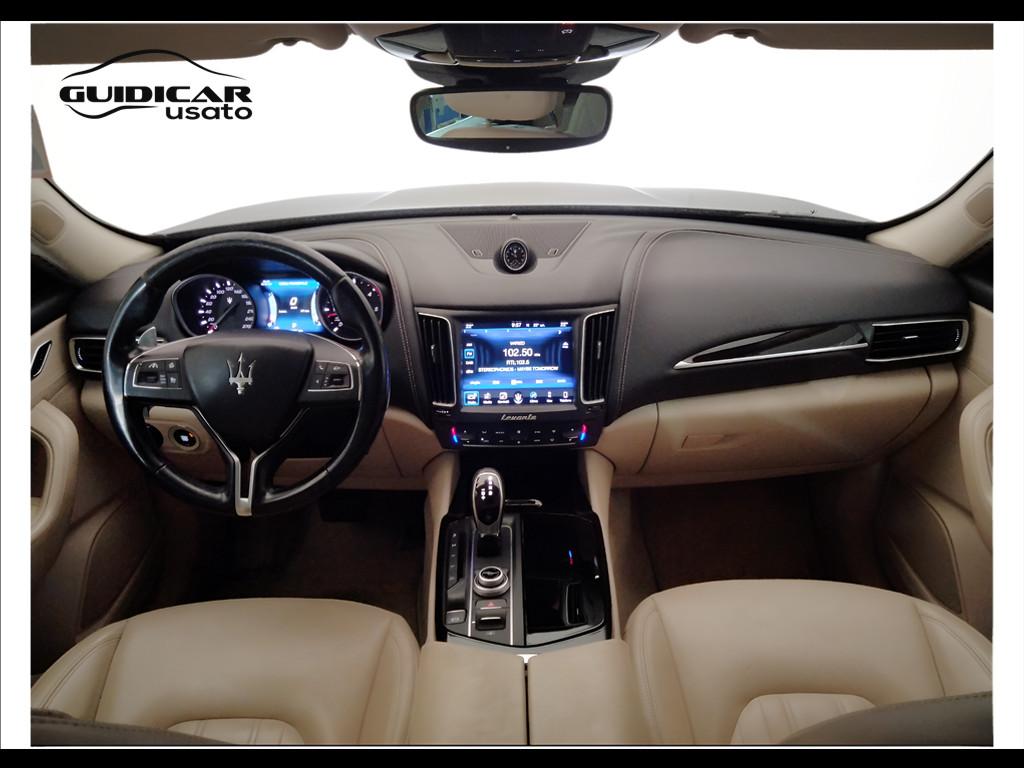 MASERATI Levante - Levante 3.0 V6 250cv auto