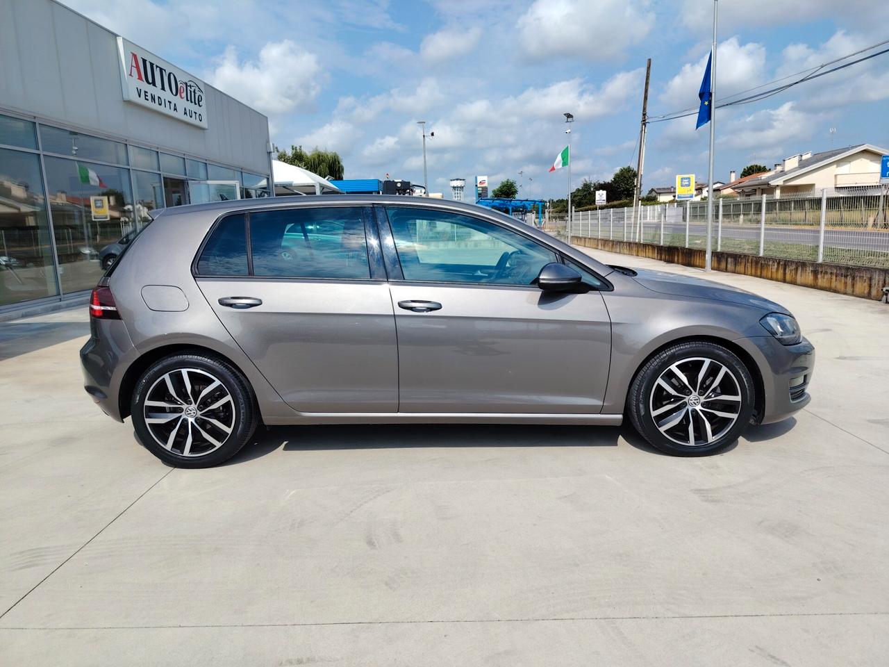 Volkswagen Golf 2.0 TDI 5p. Highline BlueMotion Technology