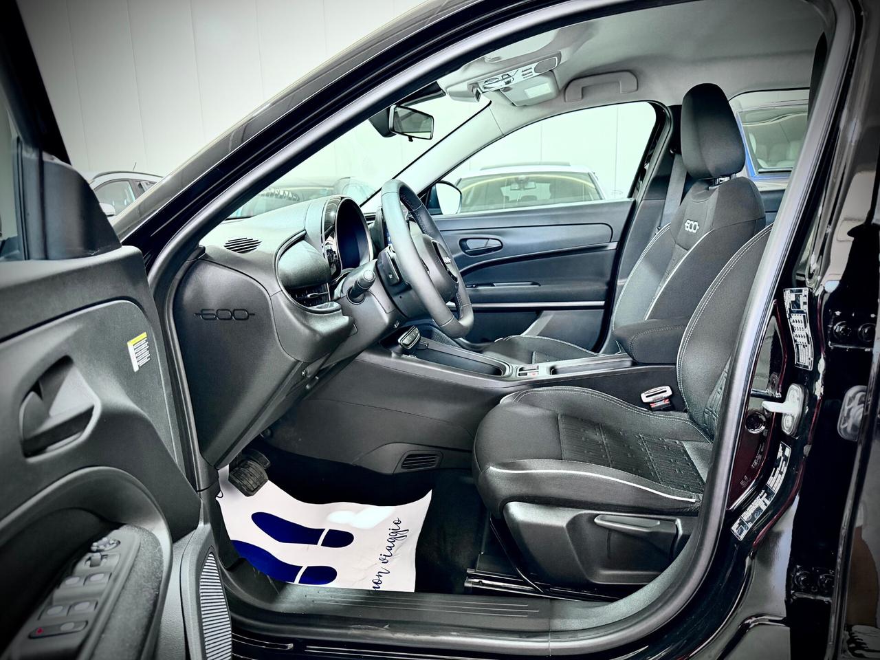 Fiat 600 1.2 110cv Hybrid DCT Icon