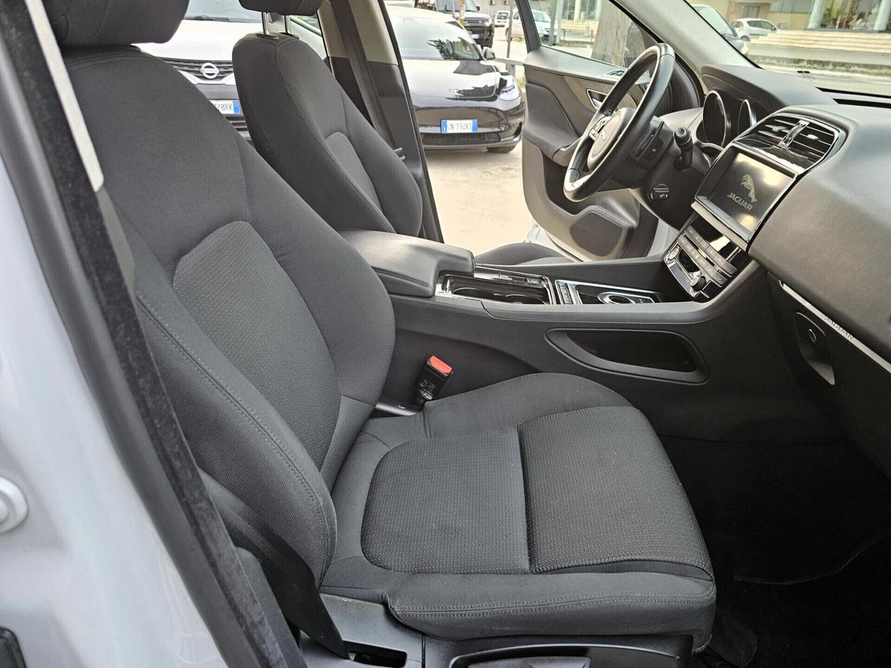 Jaguar F-Pace 2.0 D 180 CV AWD aut. Pure