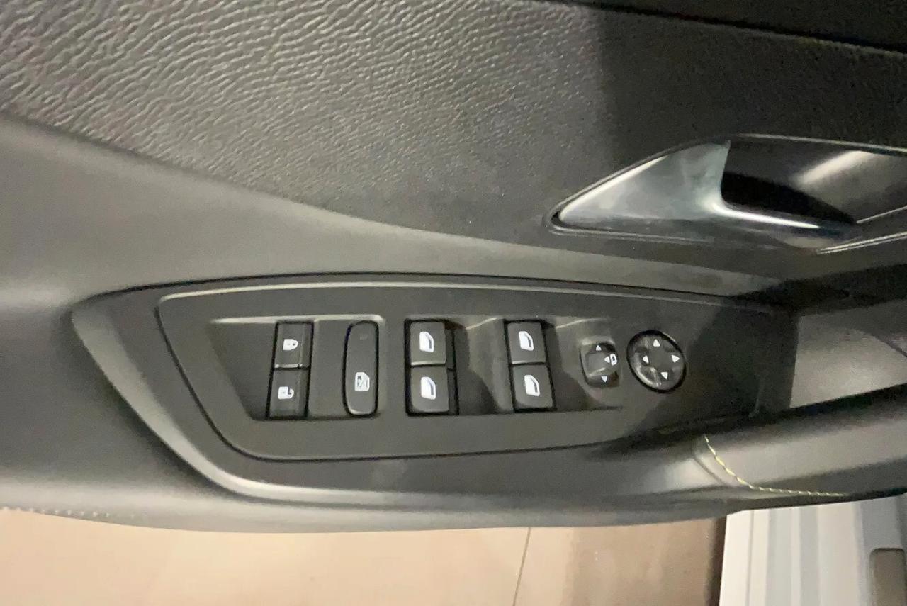 Peugeot 308 Hybrid 136 e-DCS6 SW GT