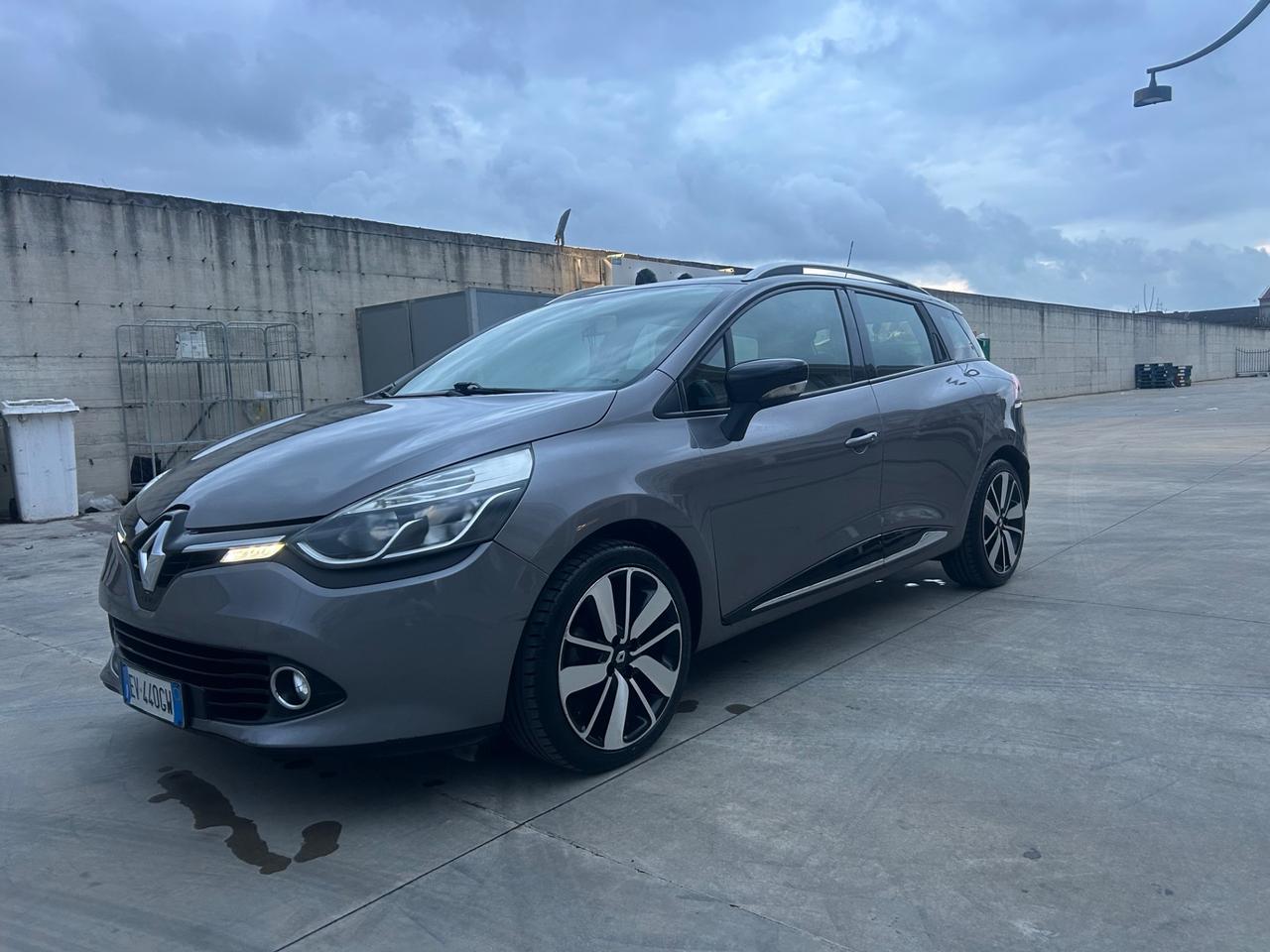 Renault Clio Sporter 1.5 dCi 8V 75CV costume National