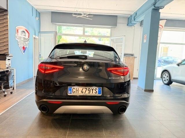 Alfa Romeo Stelvio 2.2 Turbodiesel 160 CV AT8 RWD Super Business