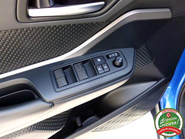 TOYOTA C-HR 1.8 Hybrid E-CVT Business