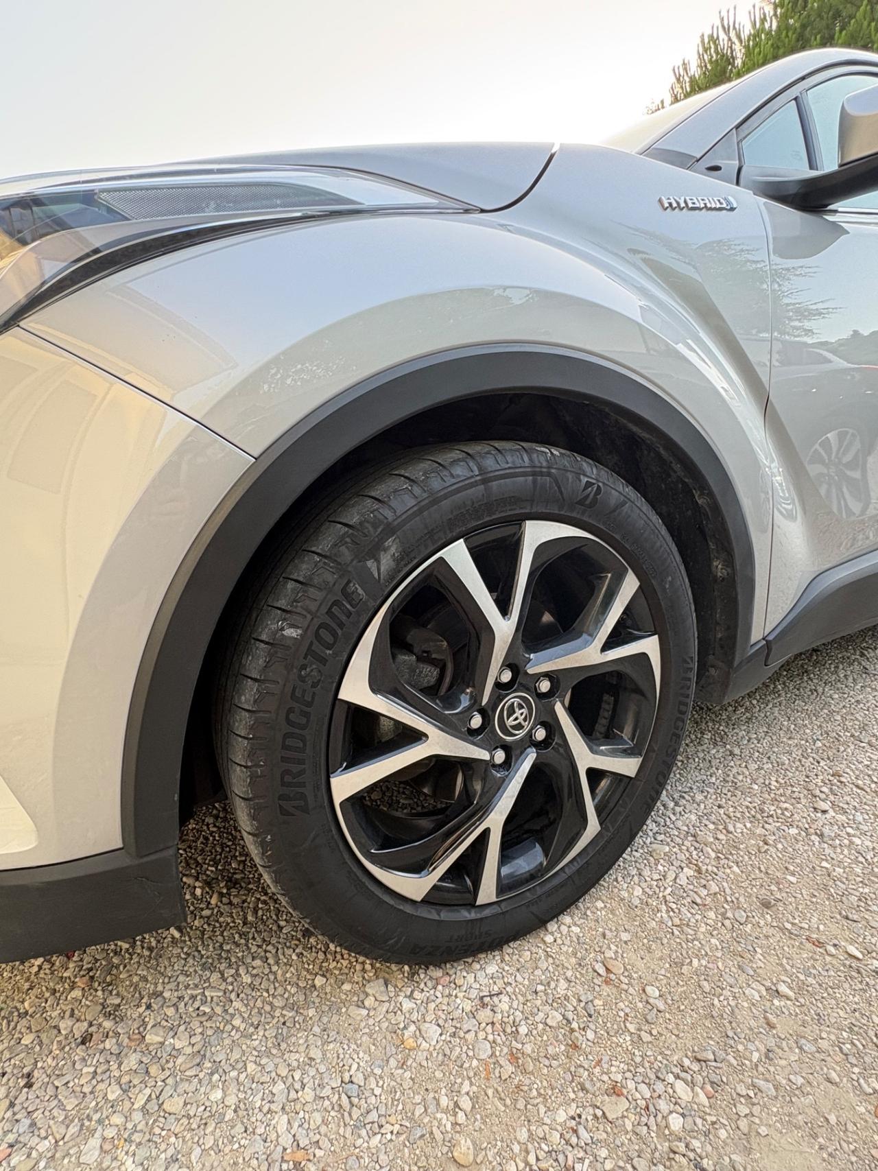 Toyota C-HR 1.8 Hybrid E-CVT Style+