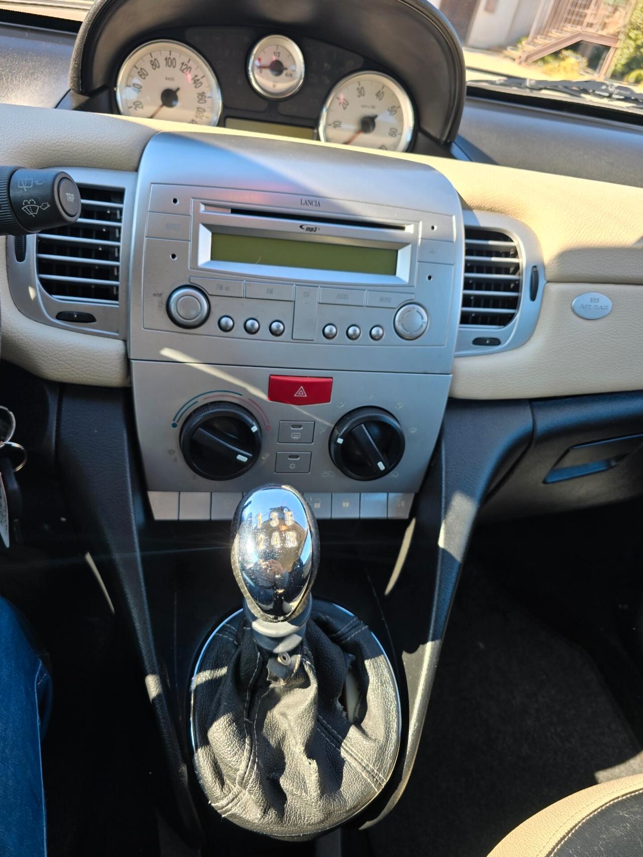 Lancia Ypsilon 1.2 Versus