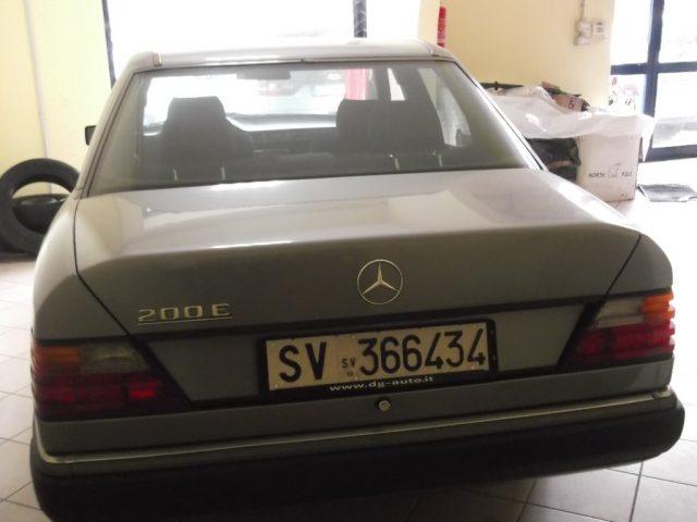 MERCEDES-BENZ 200 E