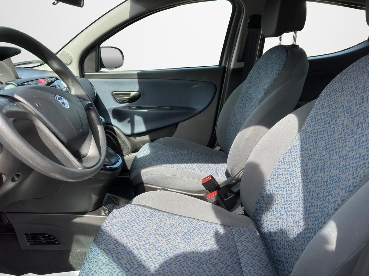 Lancia Ypsilon 1.0 FireFly 5 porte S&S Hybrid Oro